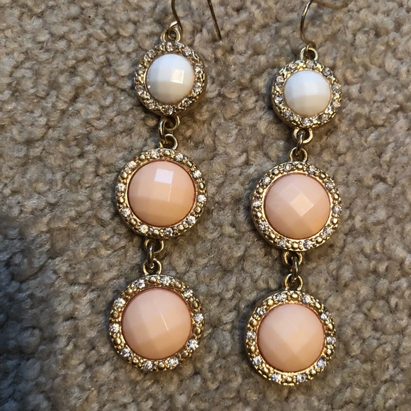 Women’s necklace and earring set - Picture 3 of 4